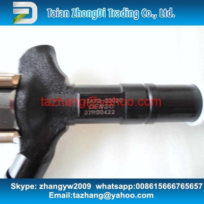 DENSO common rail fuel injector 095000-5880 for Toyota Injector 23670-30050 supplier