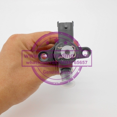 BOSCH original common rail injector0445120049, 0 445 120 049 MITSUBISHI ME223750 supplier