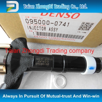 DENSO 9709500-074 injector 095000-0740 , 095000-0741, 095000-0520 for TOYOTA Land Cruiser 23670-30010 23670-39015 supplier