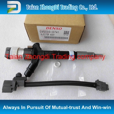 DENSO 9709500-074 injector 095000-0740 , 095000-0741, 095000-0520 for TOYOTA Land Cruiser 23670-30010 23670-39015 supplier
